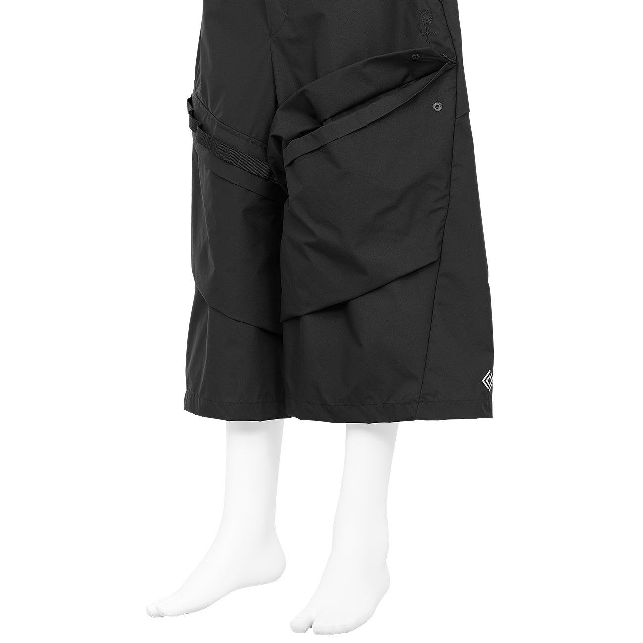GORE-TEX SHORT PANTS BLACK