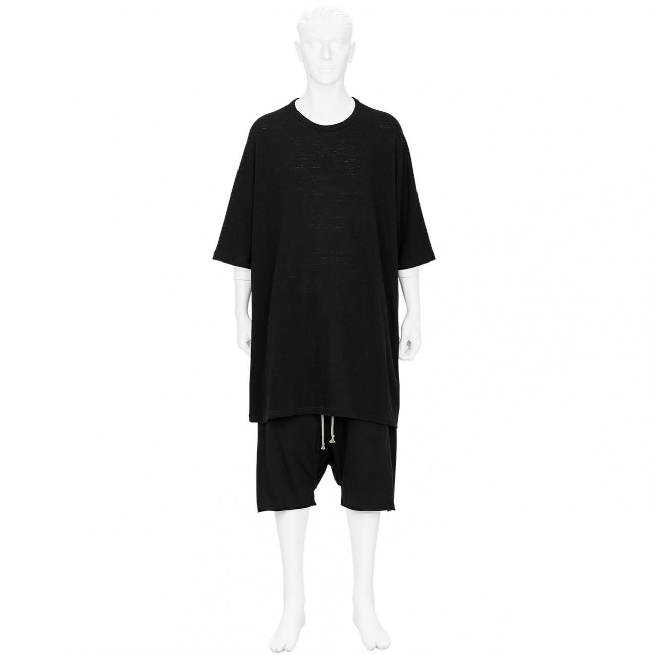 BIG TEE WITH BUTTON BLACK