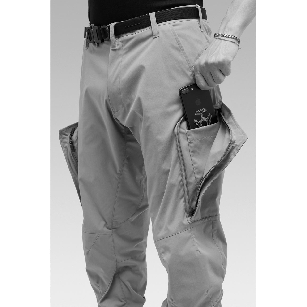 P10A-E ENCAPSULATED NYLON ARTICULATED CARGO PANTS BLACK