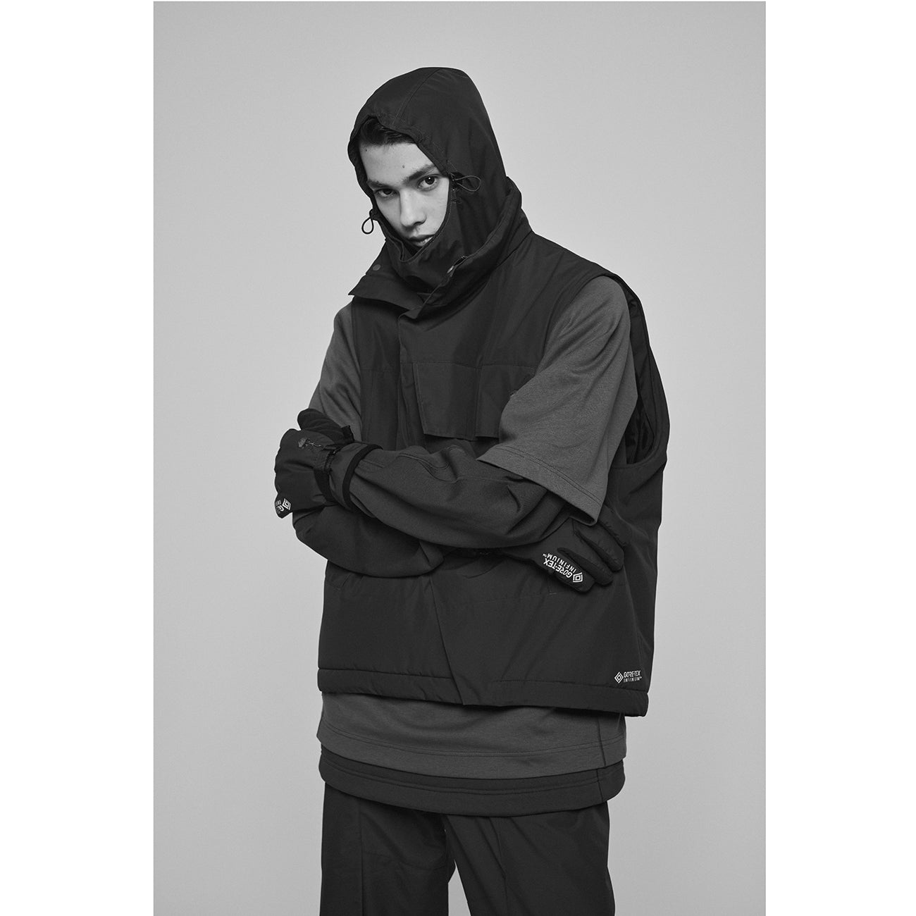 GORE-TEX INFINIUM PRIMALOFT VEST BLACK