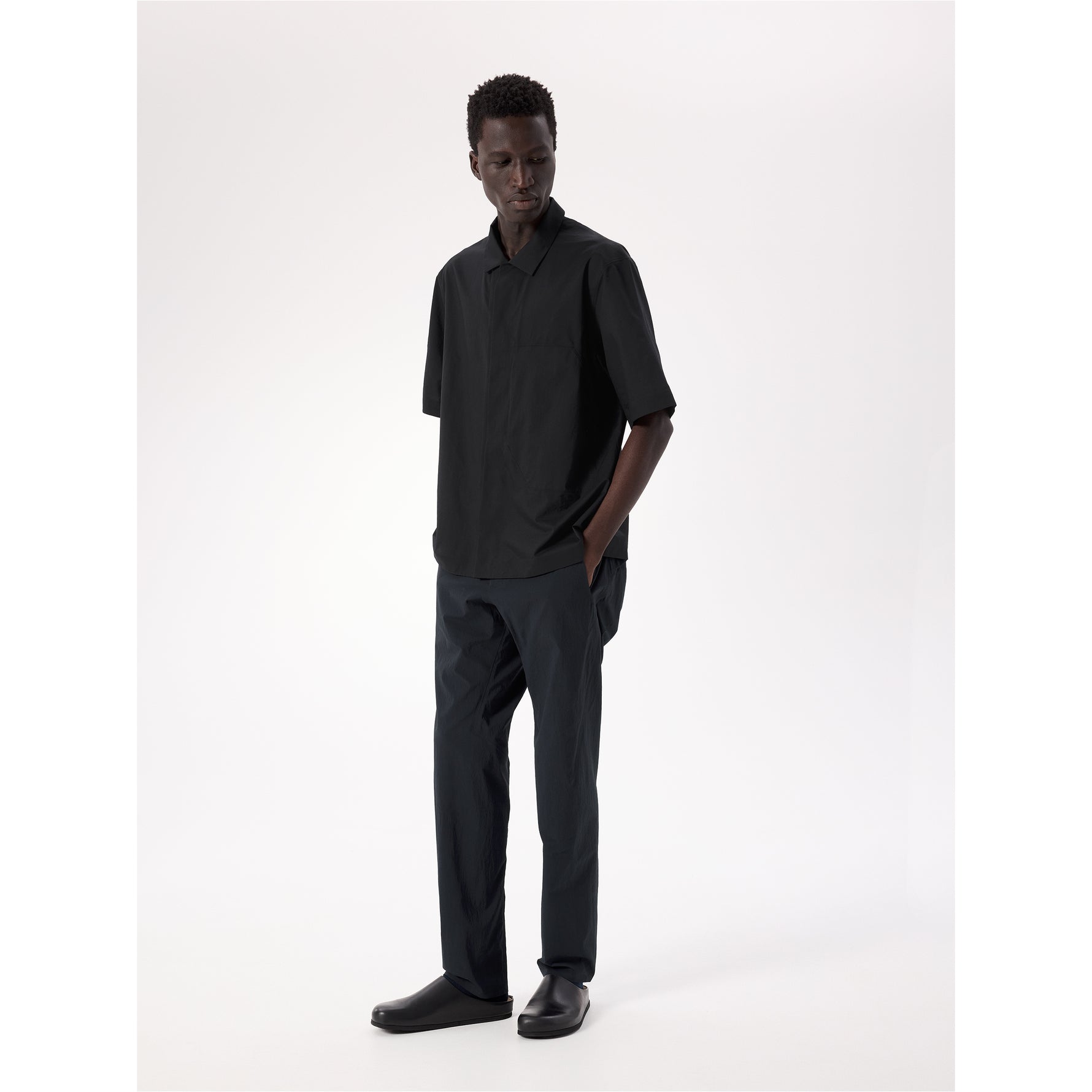 DEMLO SS SHIRT BLACK