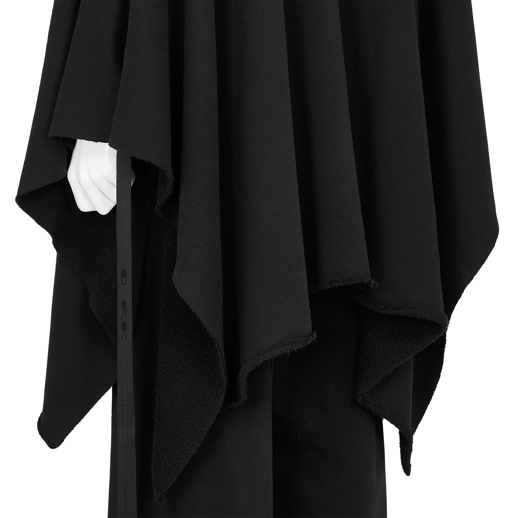 PONCHO BLACK