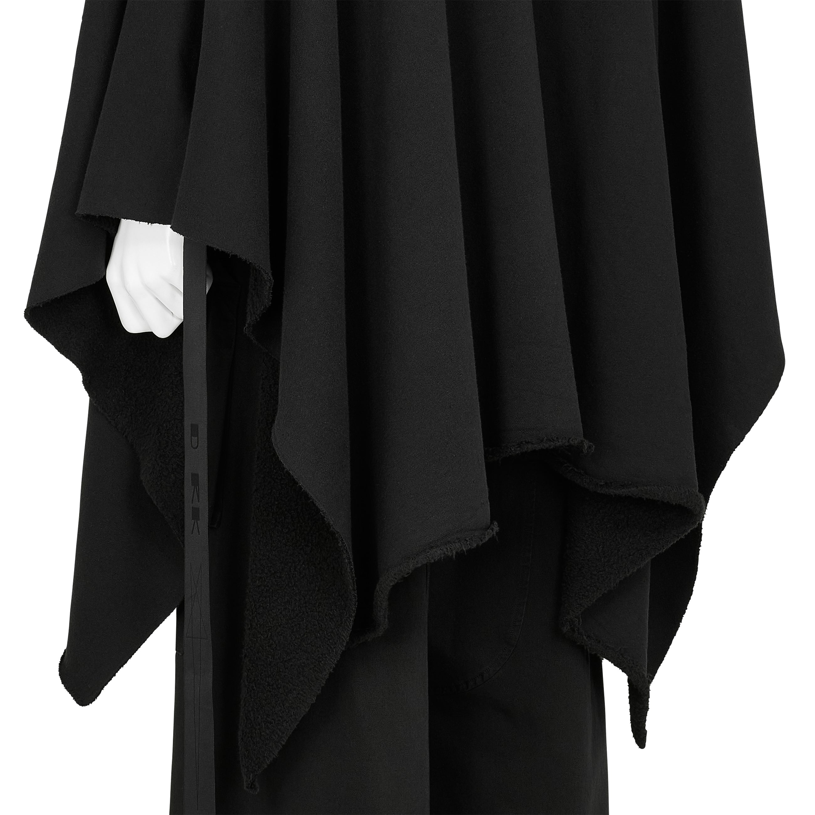 PONCHO BLACK