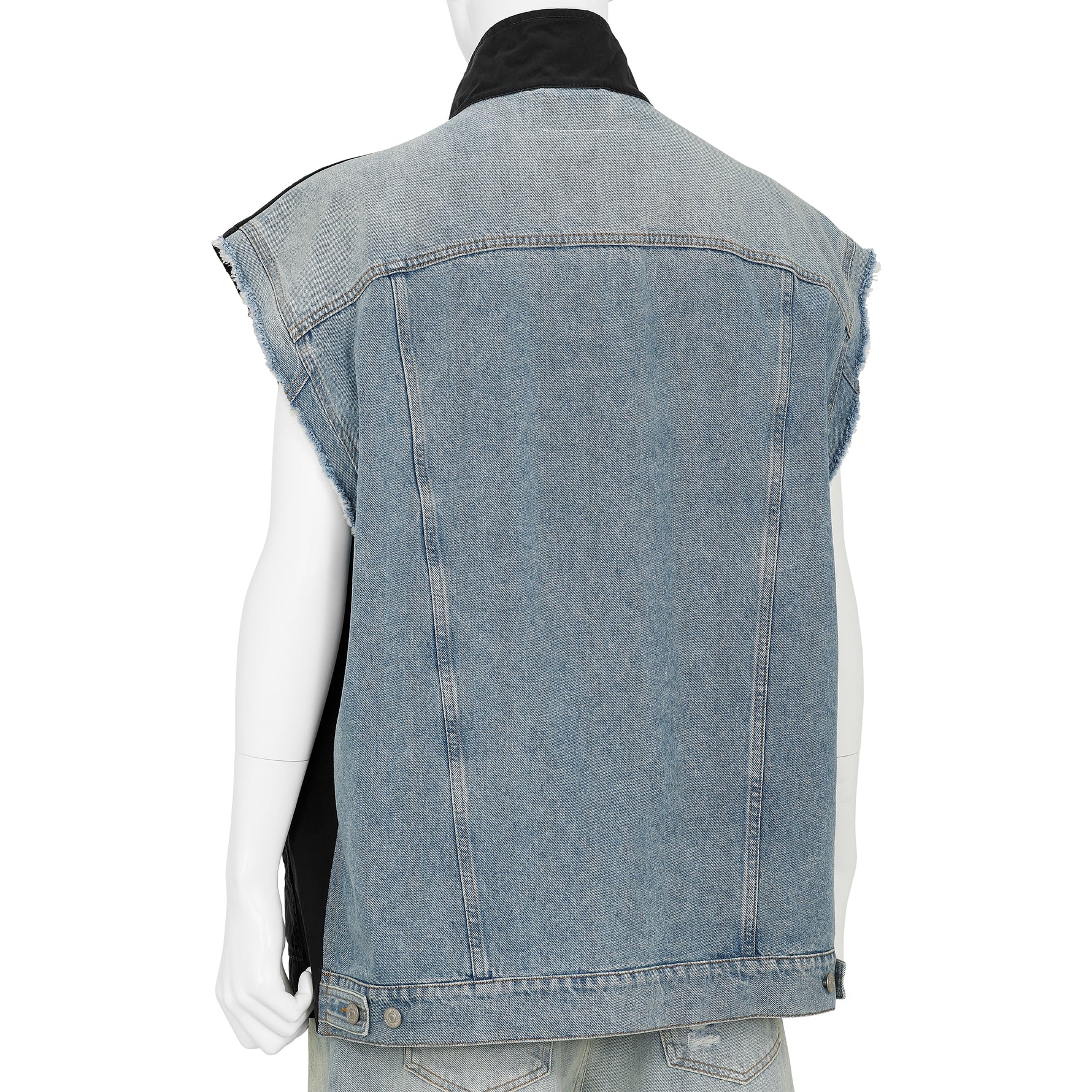 SLEEVELESS JACKET BLACK