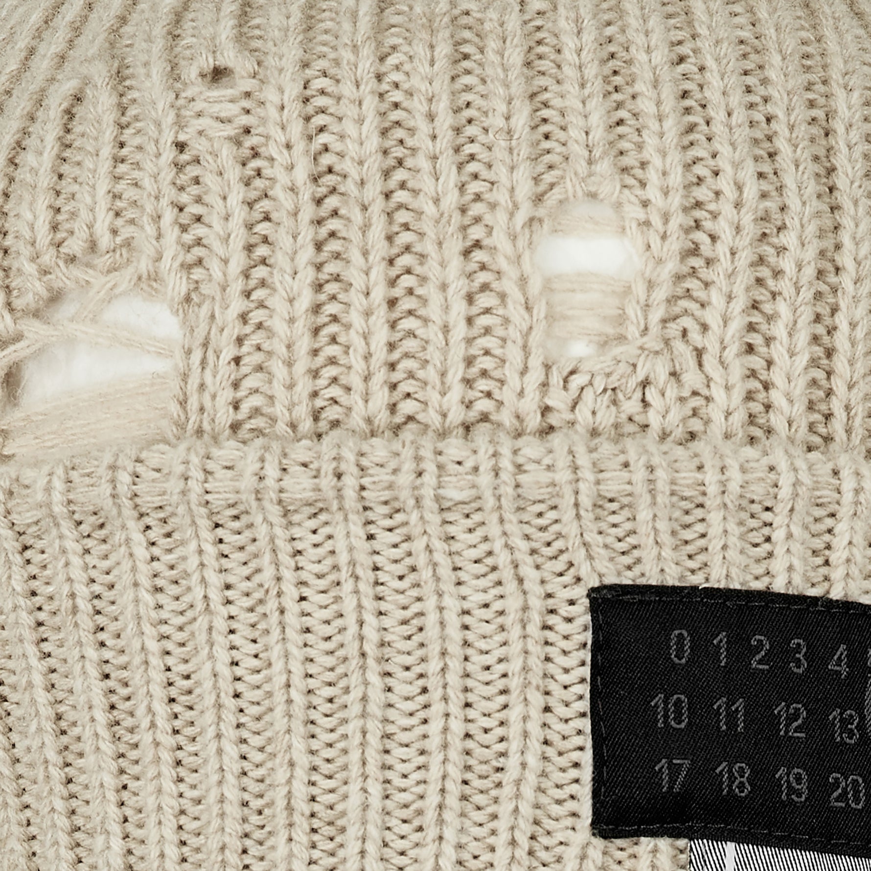 DAMAGED KNIT CAP IVORY