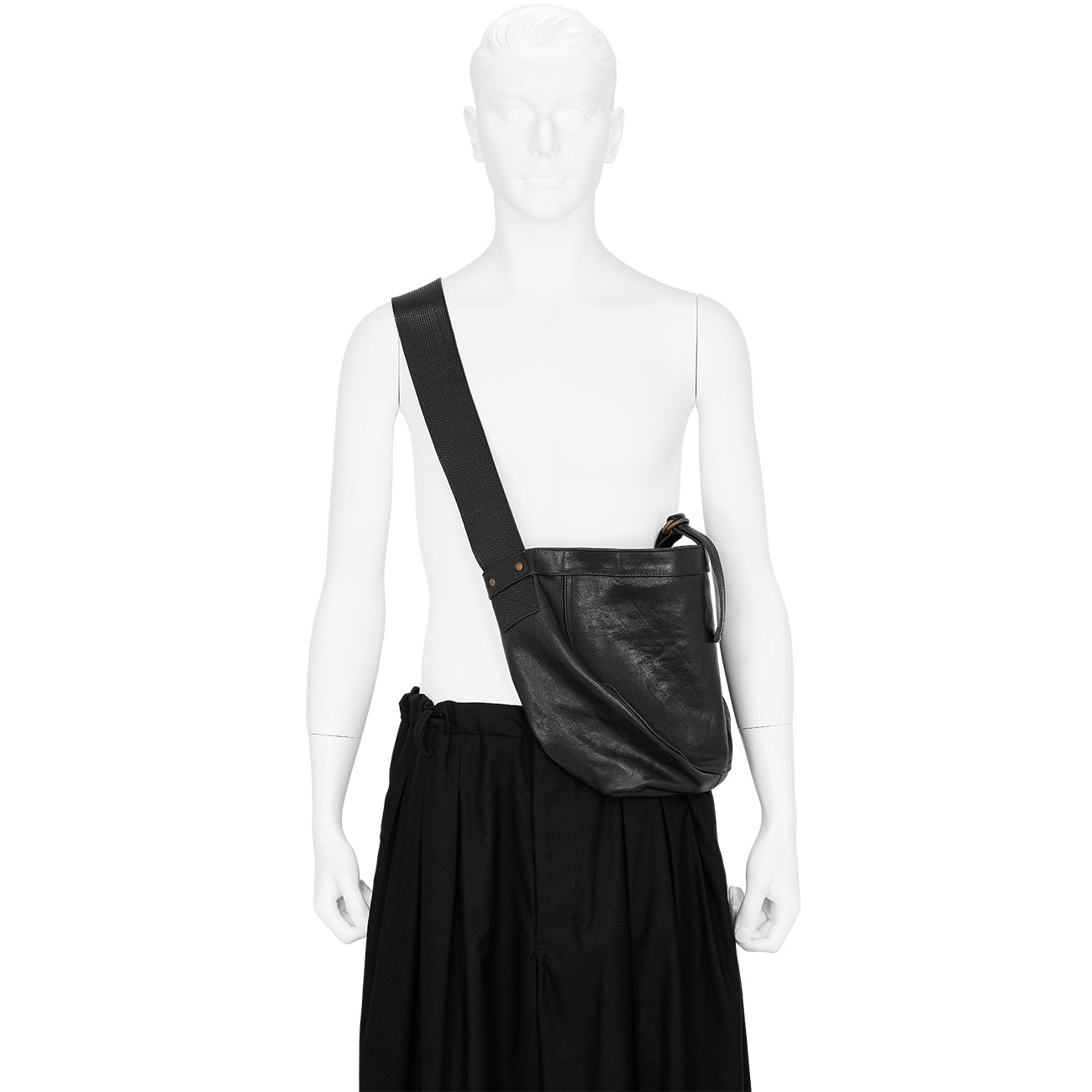 LEATHER NEWSBOY BAG SMALL BLACK