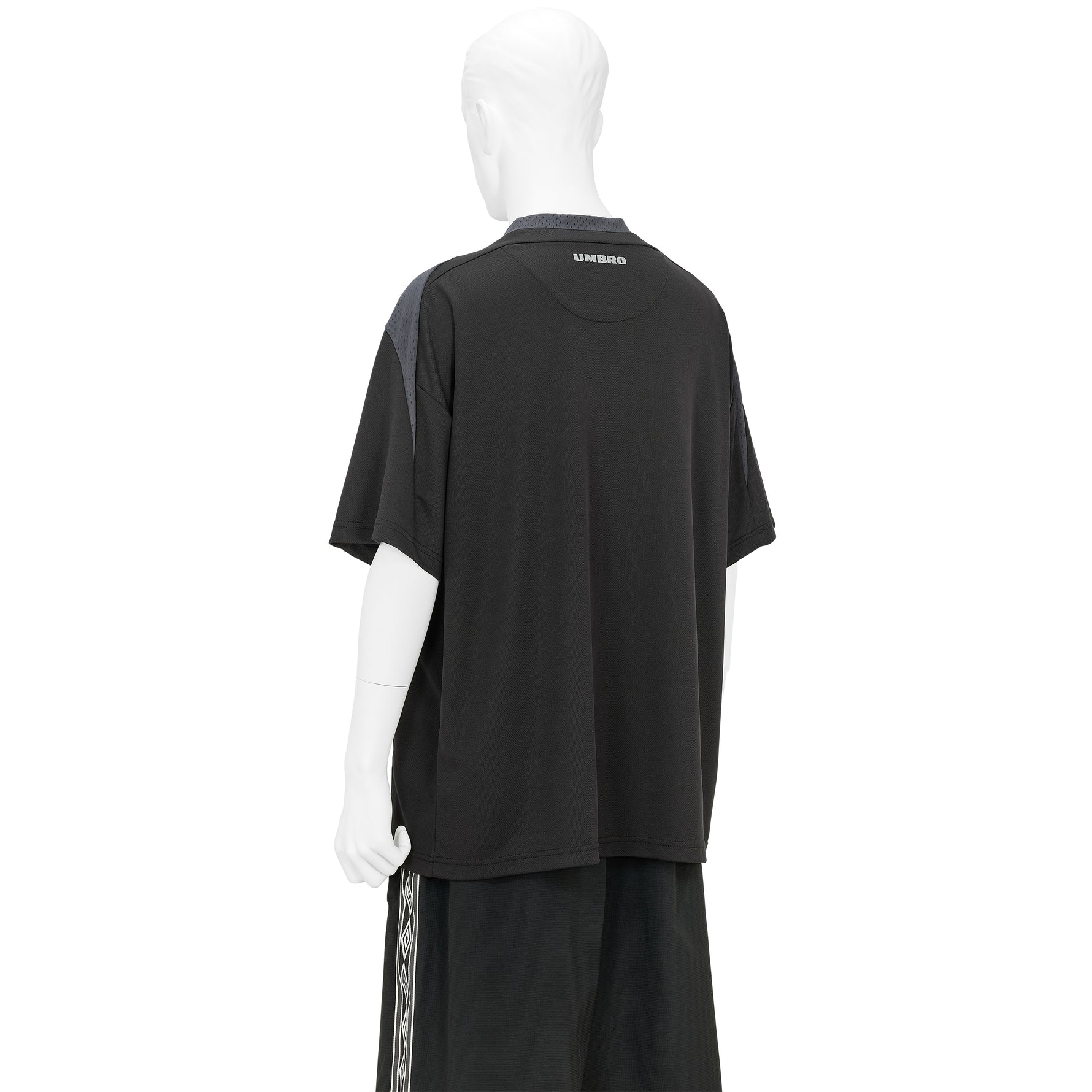 TRAINING 08 10 TEE SHIRT BLACK