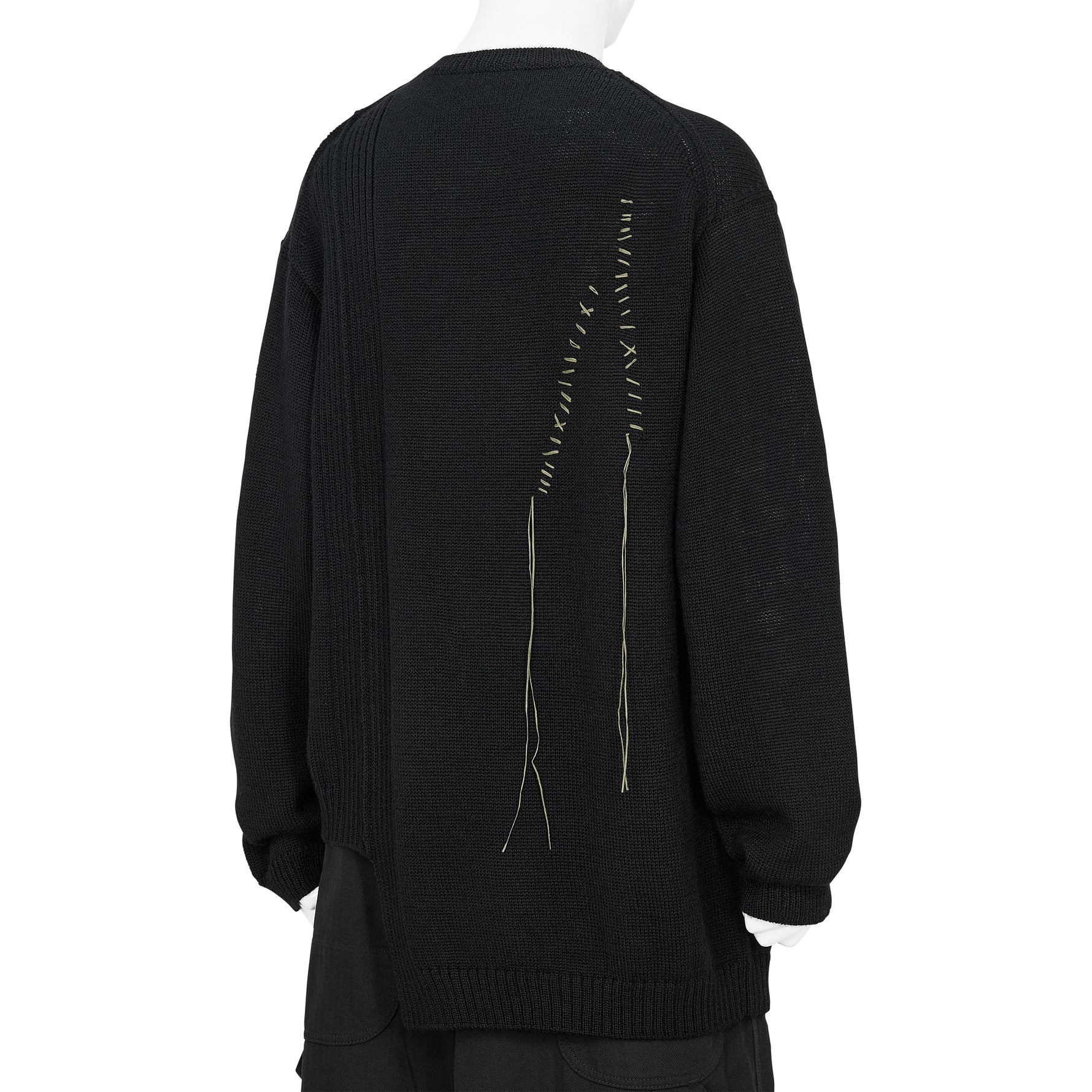 PLAIN STITCH EMBROIDERY CREW NECK KNIT BLACK