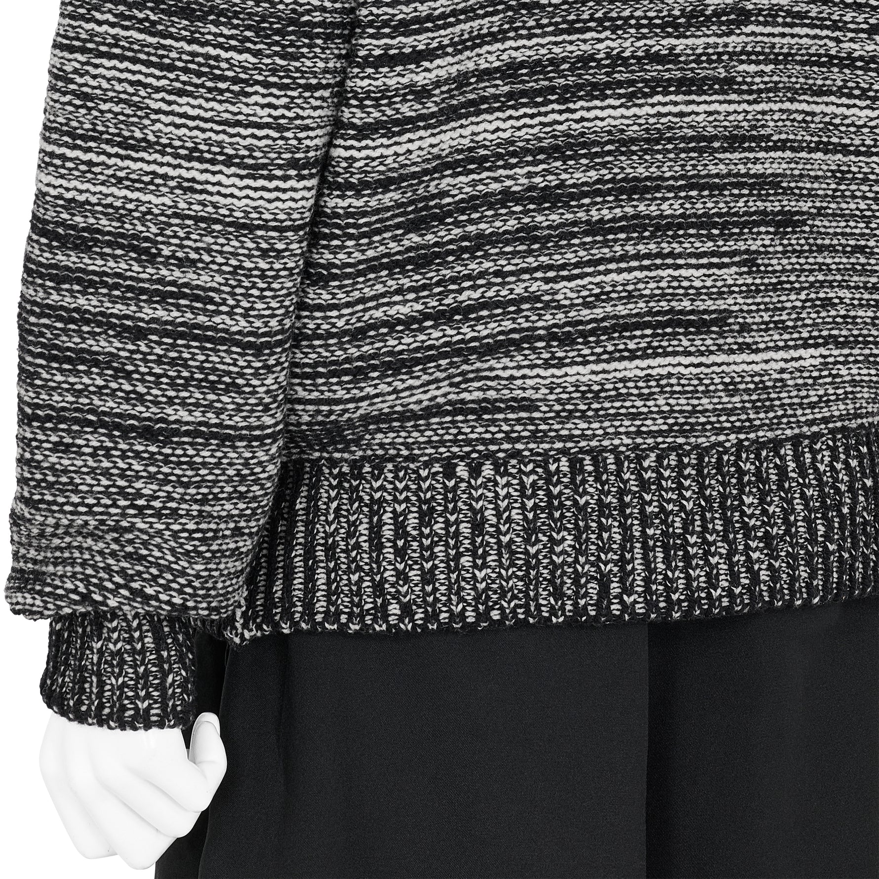 GRADATION CREW NECK KNIT BLACK