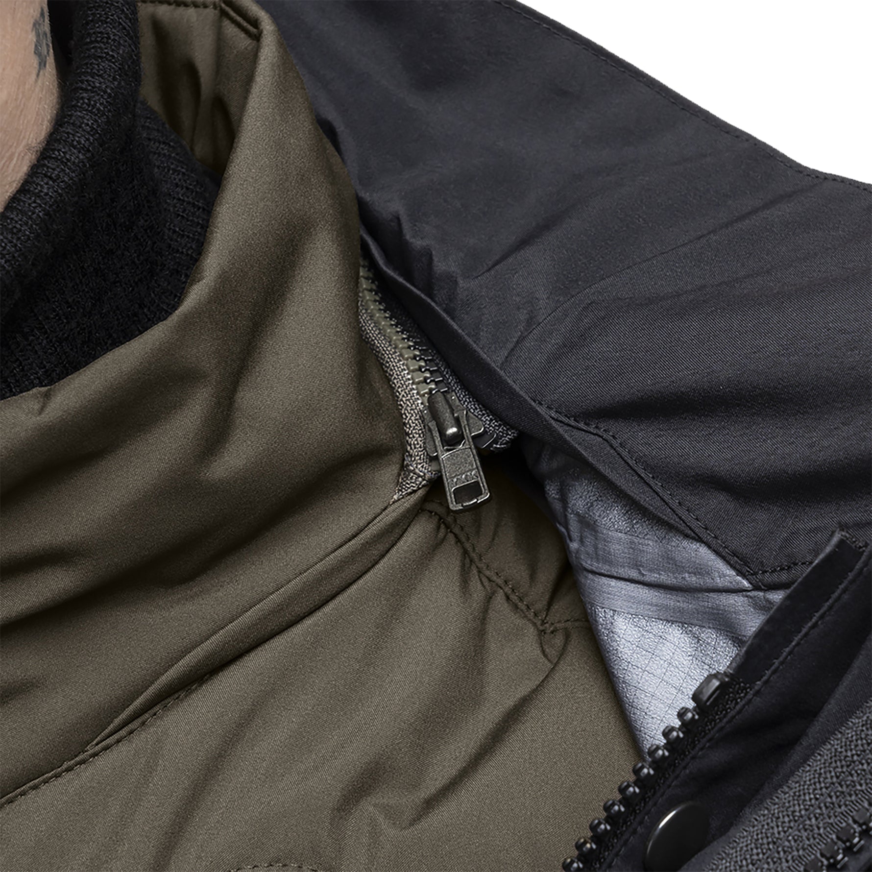 J1WTS-GT 3L GORE-TEX PRO INTEROPS JACKET BLACK