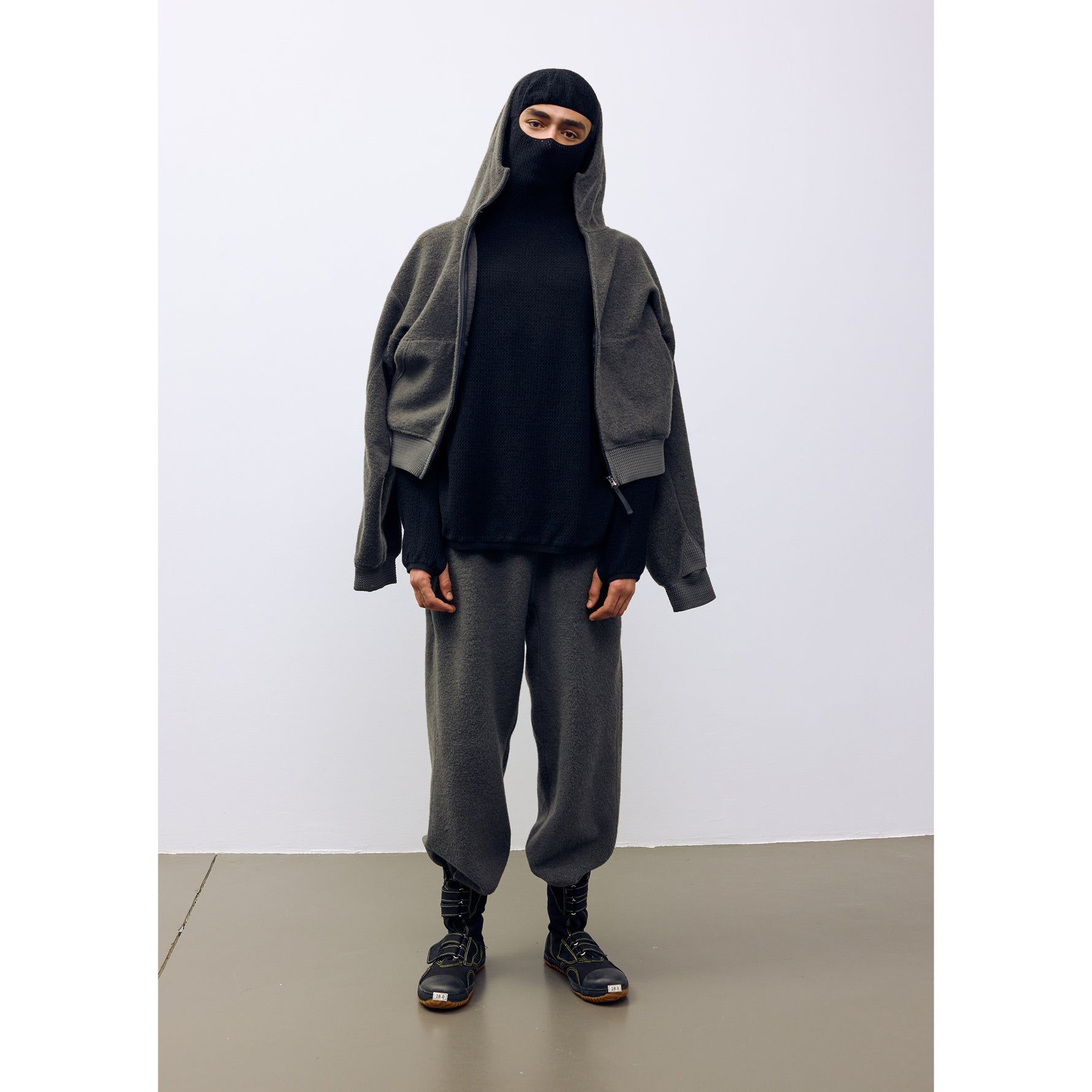 PERFORATED WHOLE GARMENT KNIT TOP BLACK