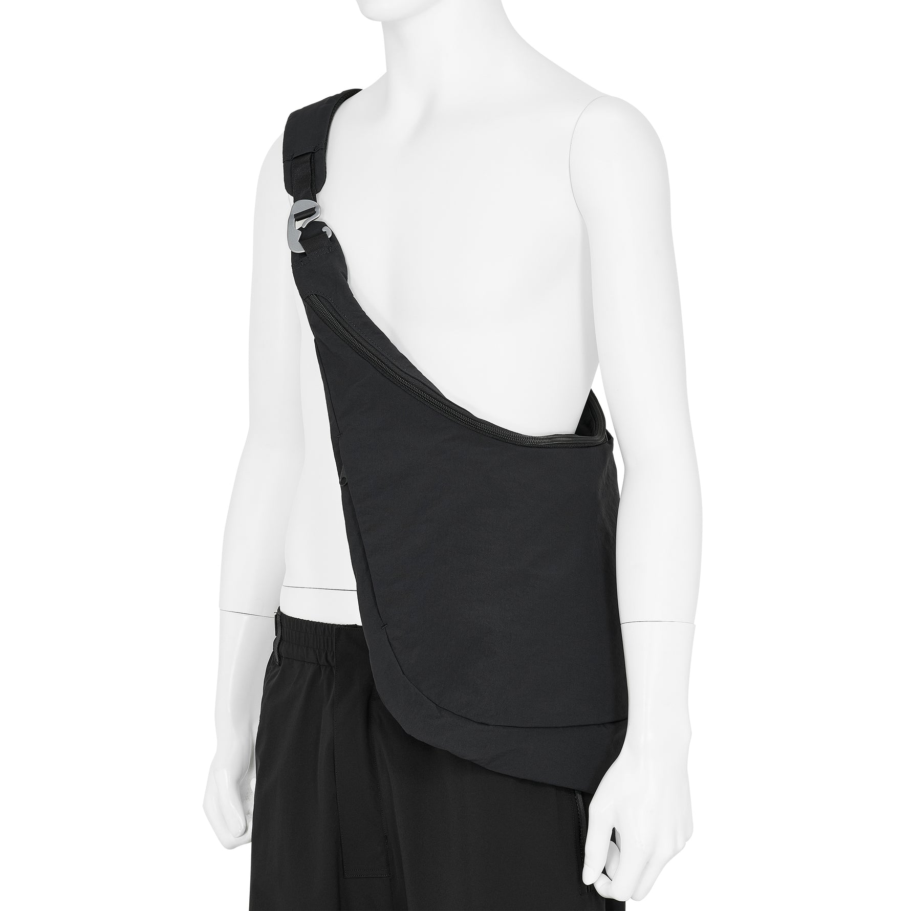 HELICOID SLING BAG BLACK