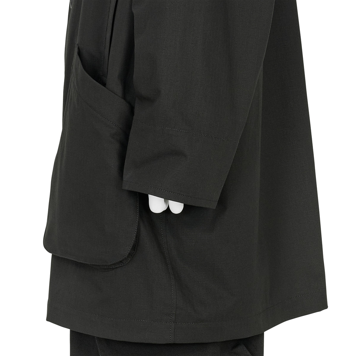 COTTON RIP STOP RAGLAN COAT BLACK