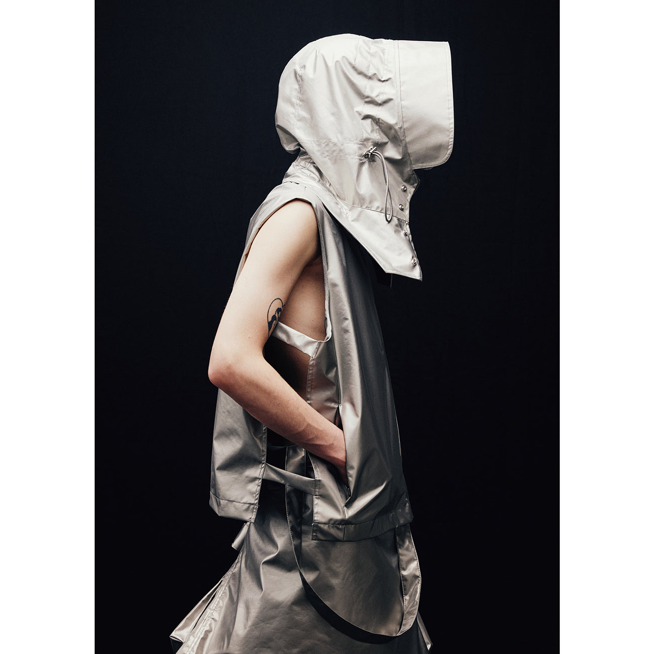 HOOD VEST BLACK