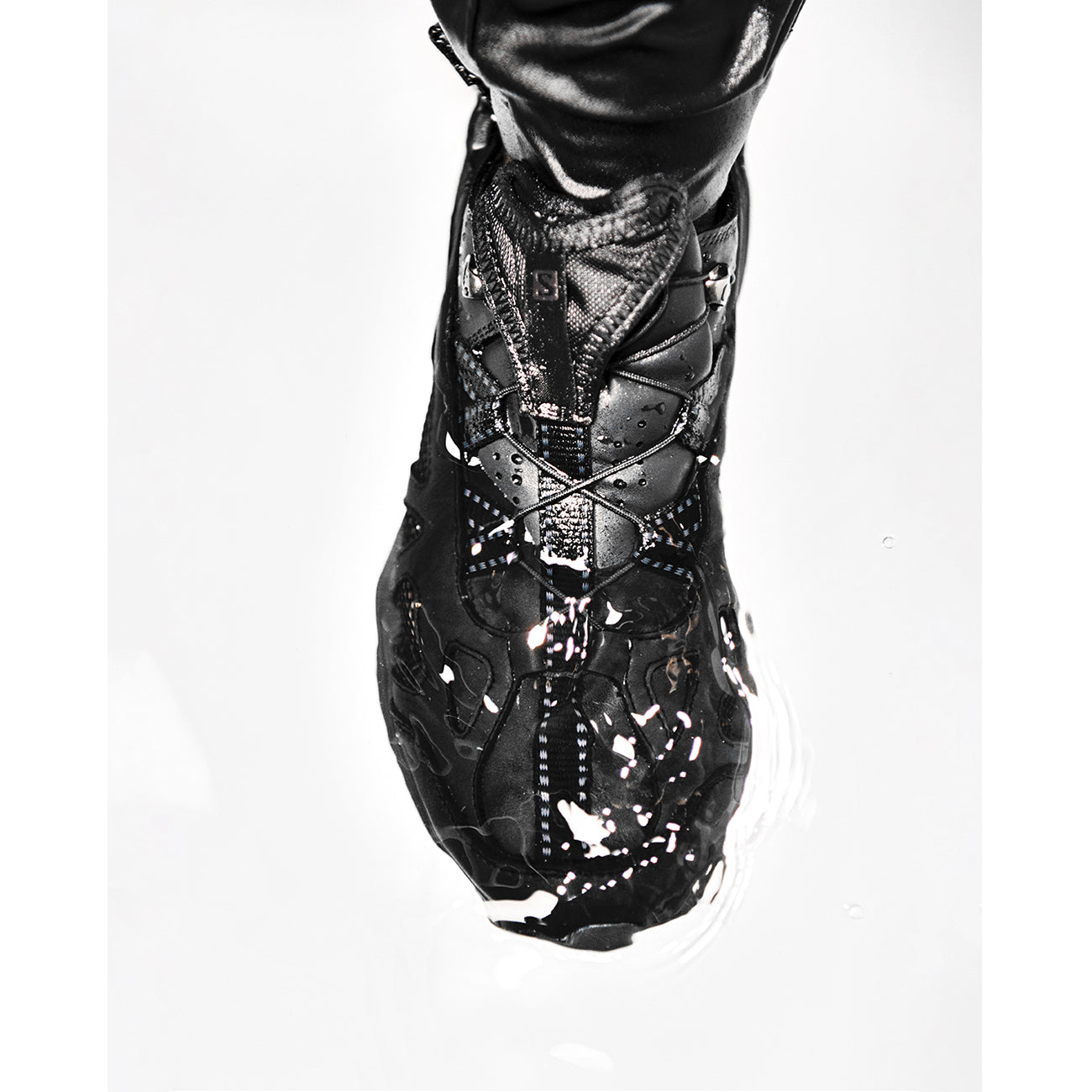 TECHSONIC LEATHER ADVANCED BLACK