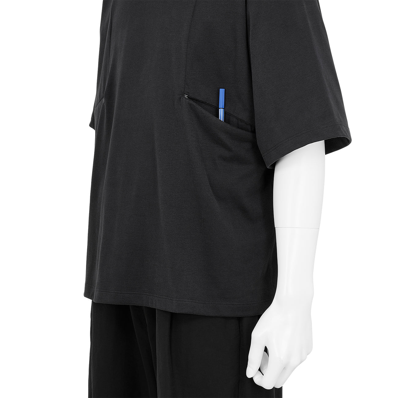 TEE SHIRT WITH POCKET BLACK