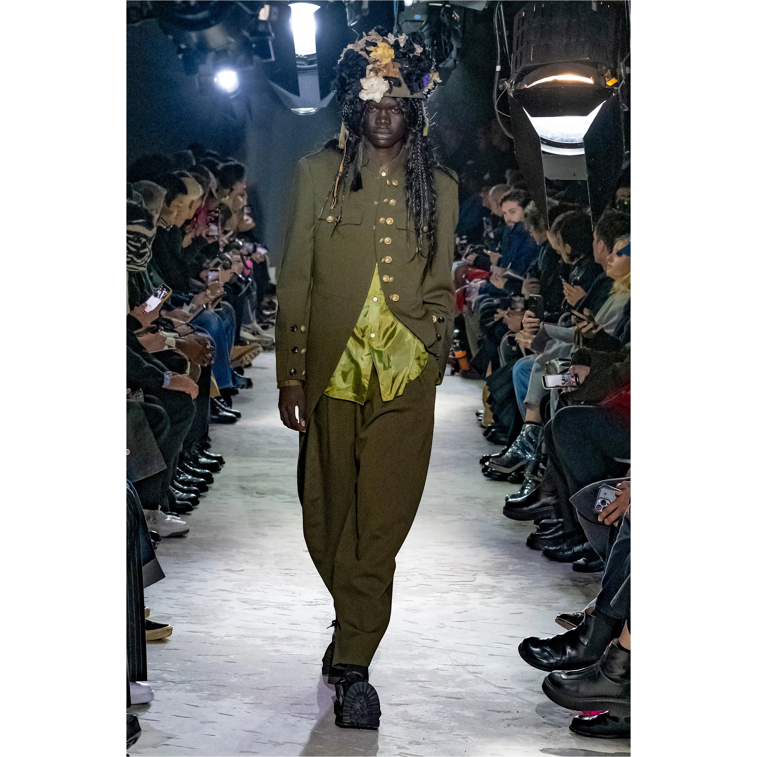 MIX CUT AWAY COAT DARK OLIVE
