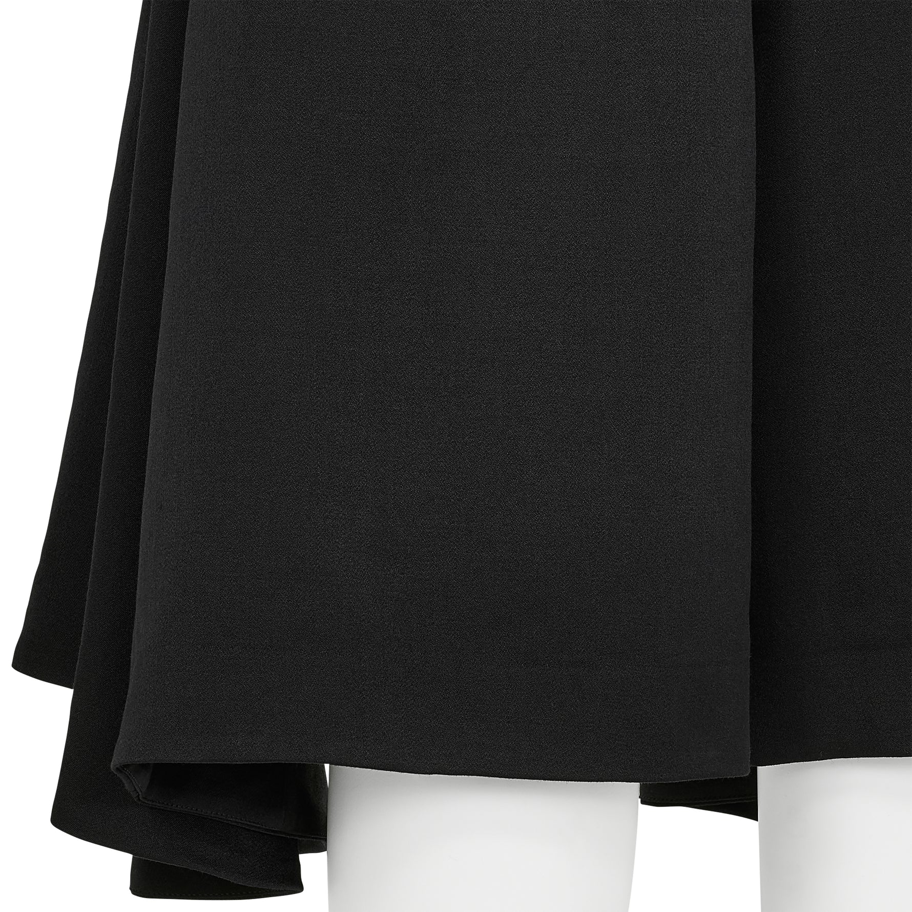 WOOL SATIN SHORTS BLACK