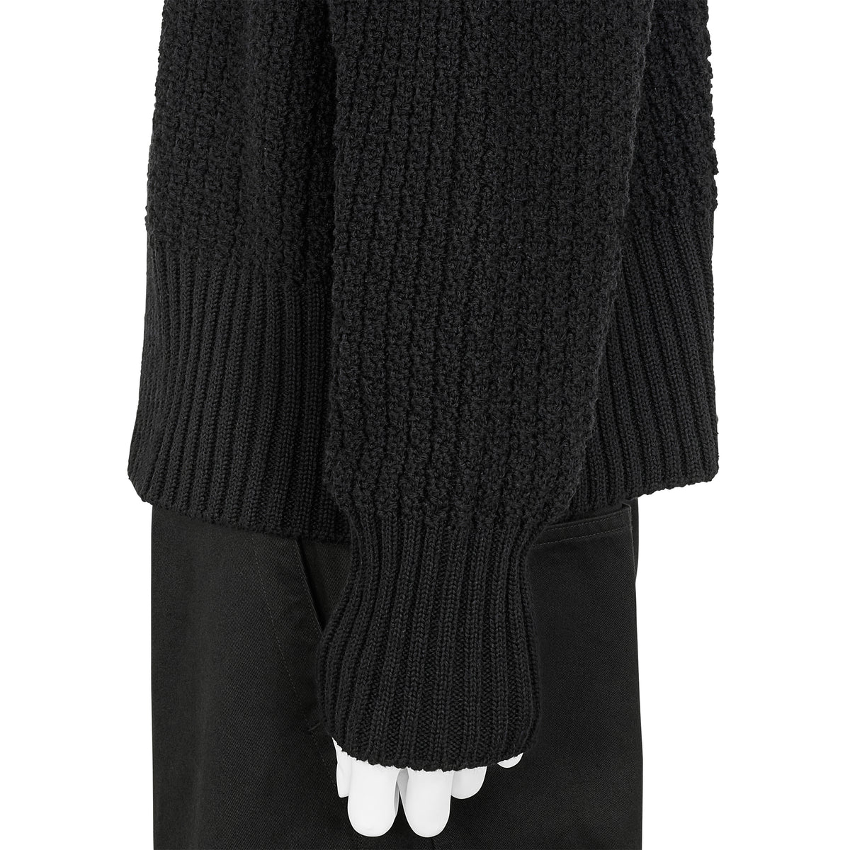 LOT.525 CREWNECK SWEATER BLACK