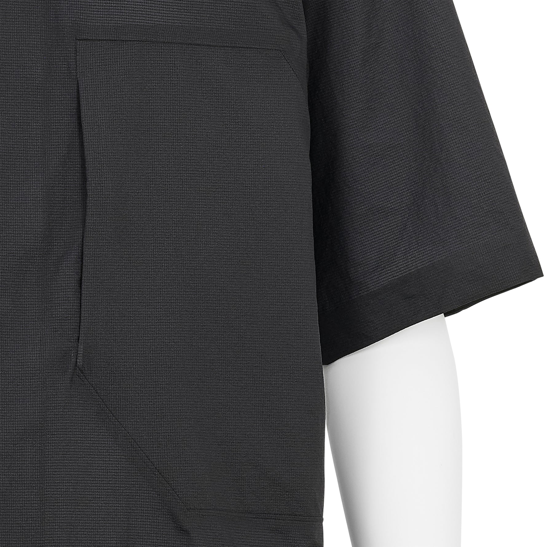 DEMLO SS SHIRT BLACK