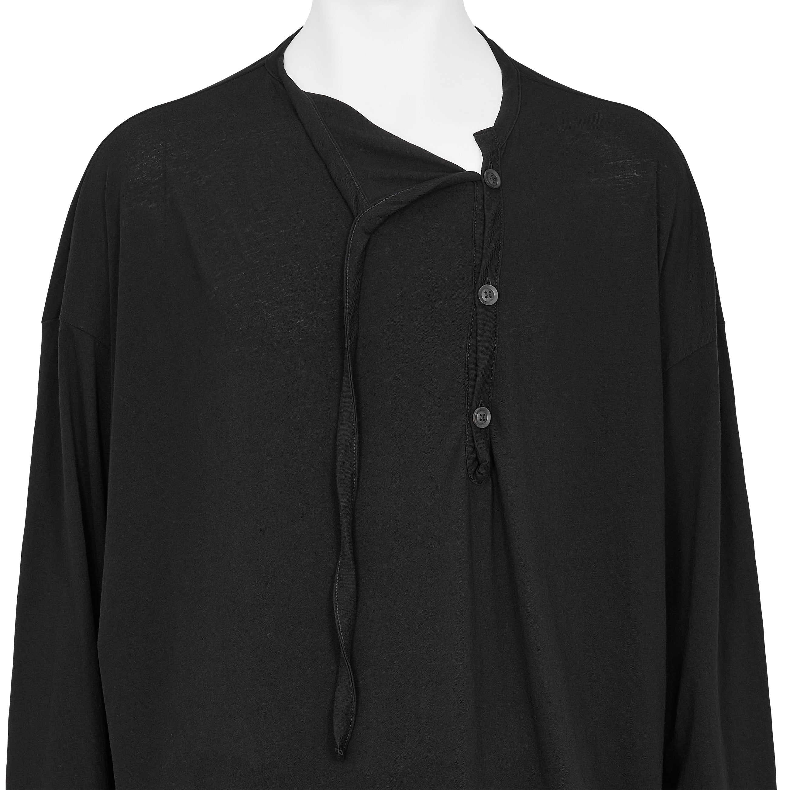 HIGH TWISTED JERSEY DESIGN NECK LINE GUSSET L/S TEE BLACK