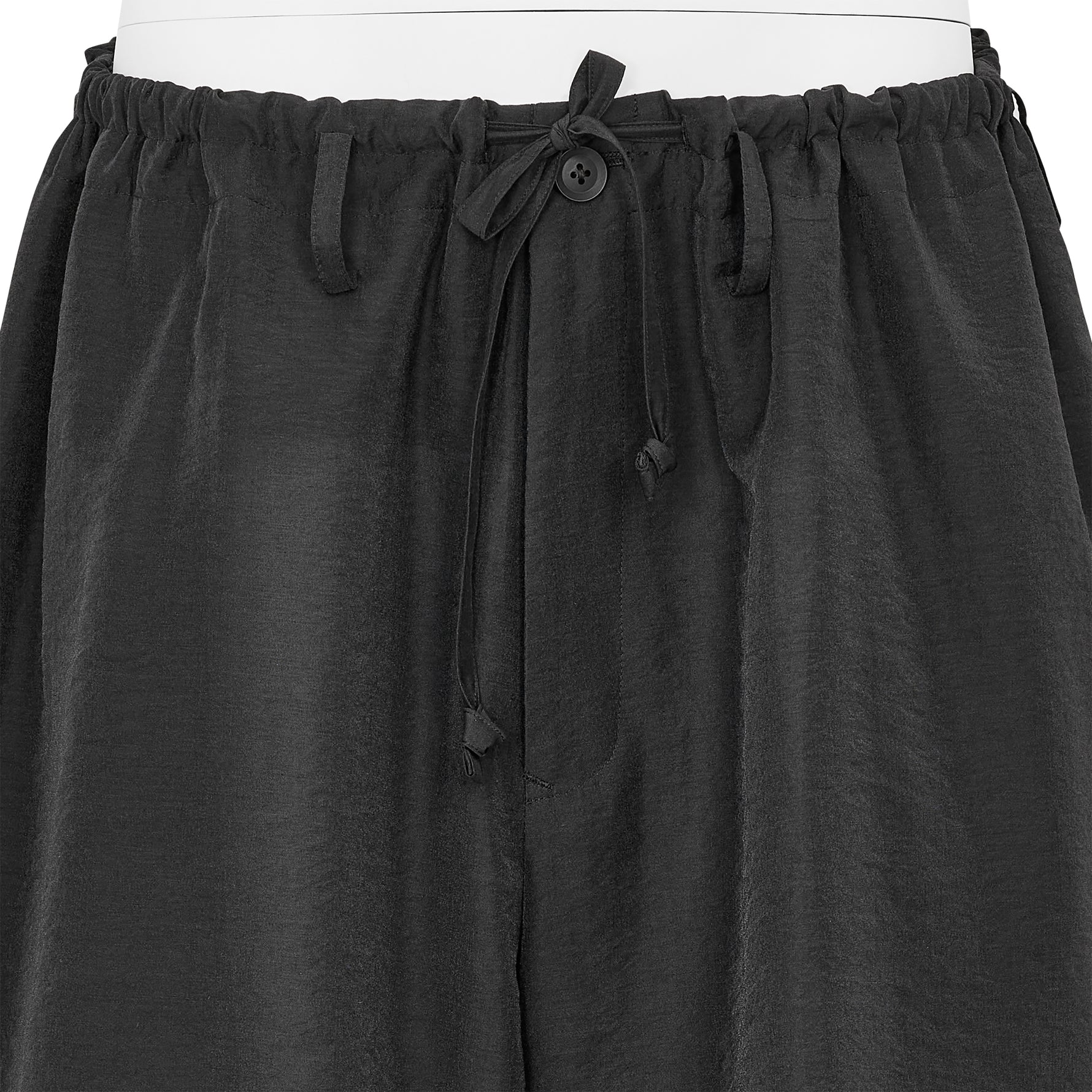 SEAM POCKET SHORTS BLACK