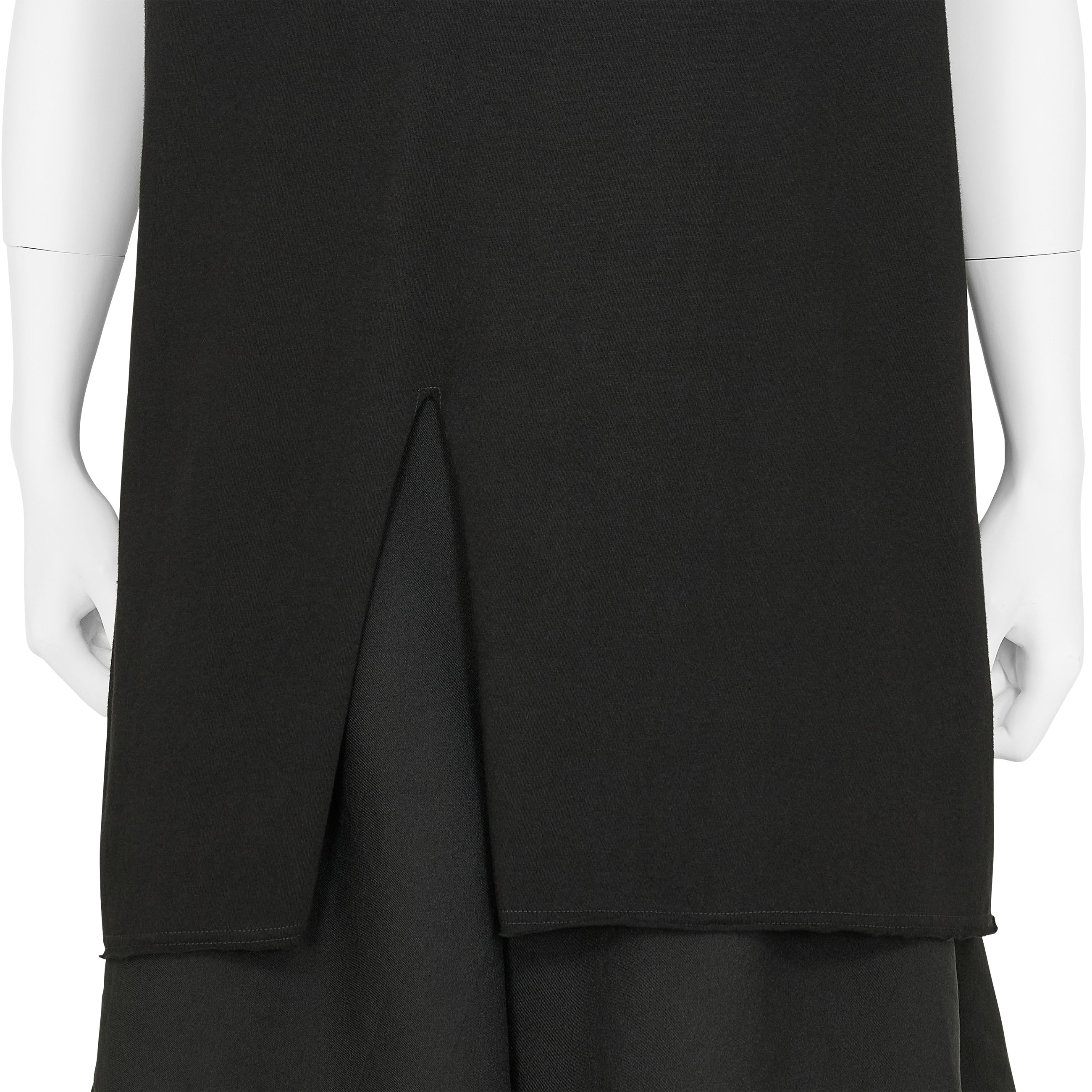 COTTON JERSEY SLIT ROUND NECK TEE BLACK