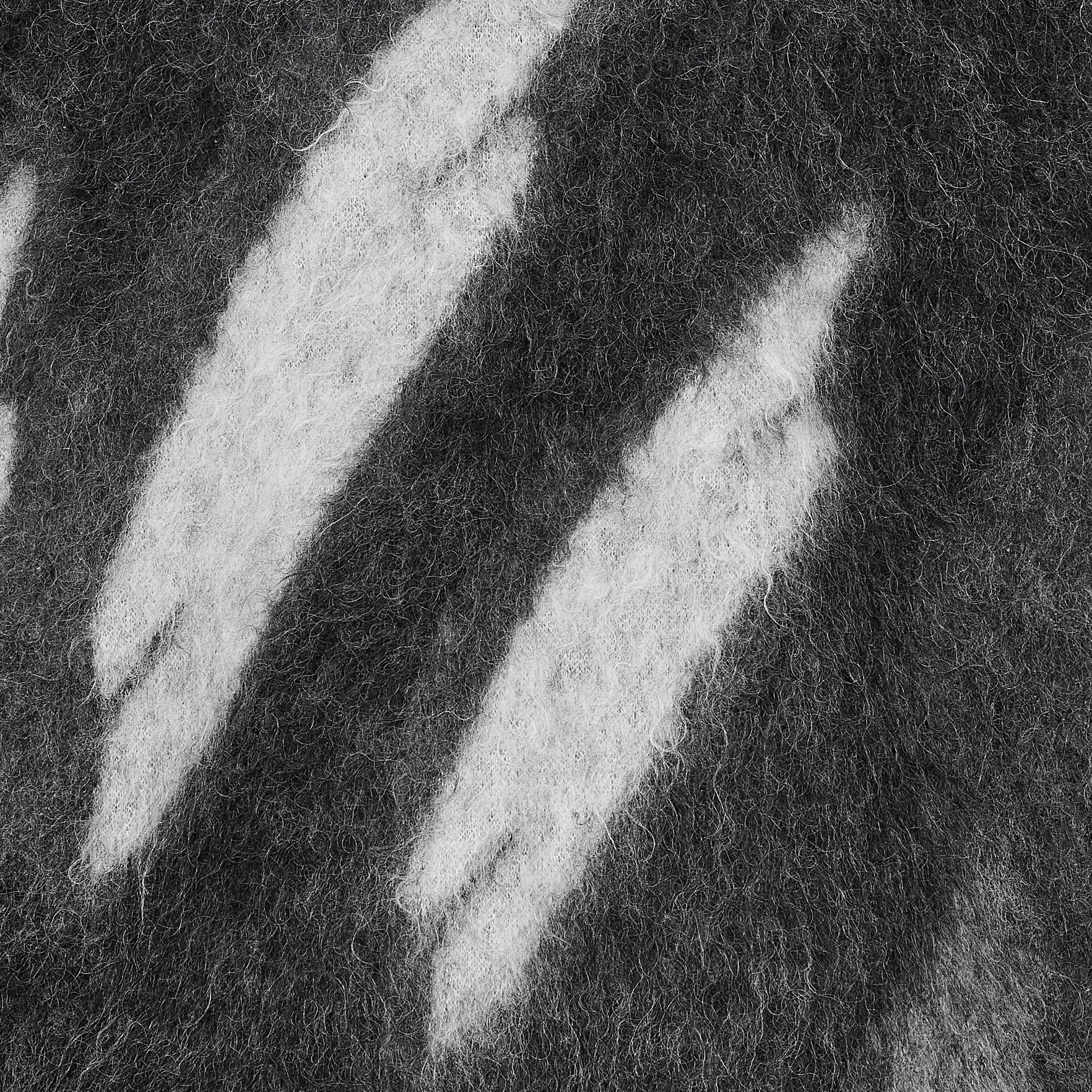 KID MOHAIR JACQUARD KNIT BLUR BLACK