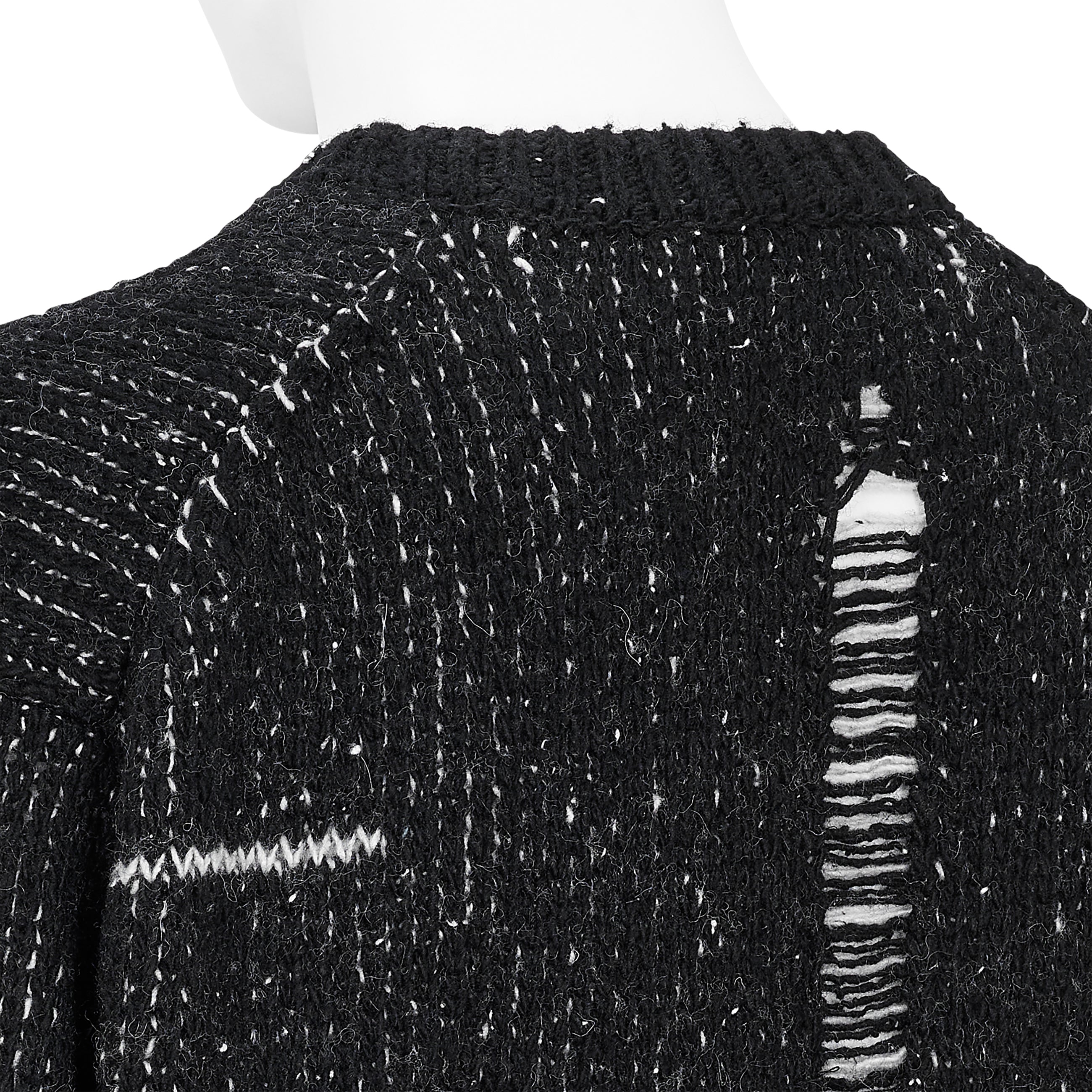 DAMAGED CREW NECK KNIT BLACK