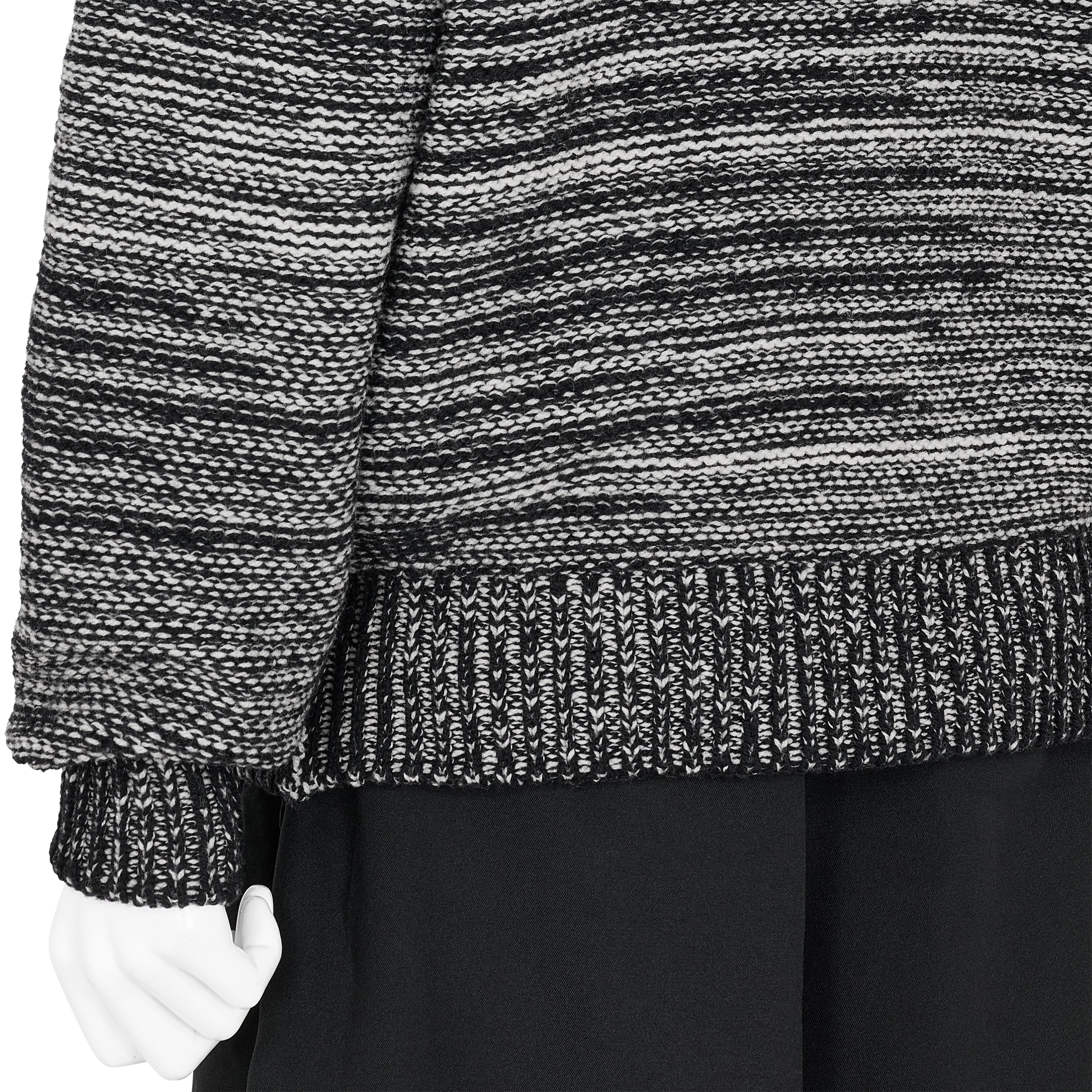 GRADATION CREW NECK KNIT BLACK