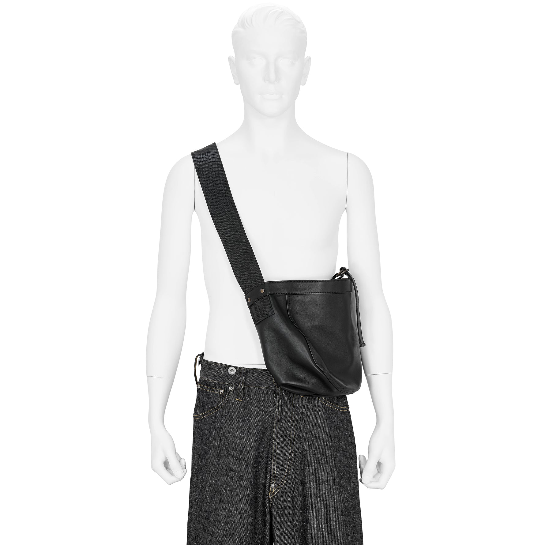LOT.018 CALF LEATHER NEWSBOY BAG SMALL BLACK