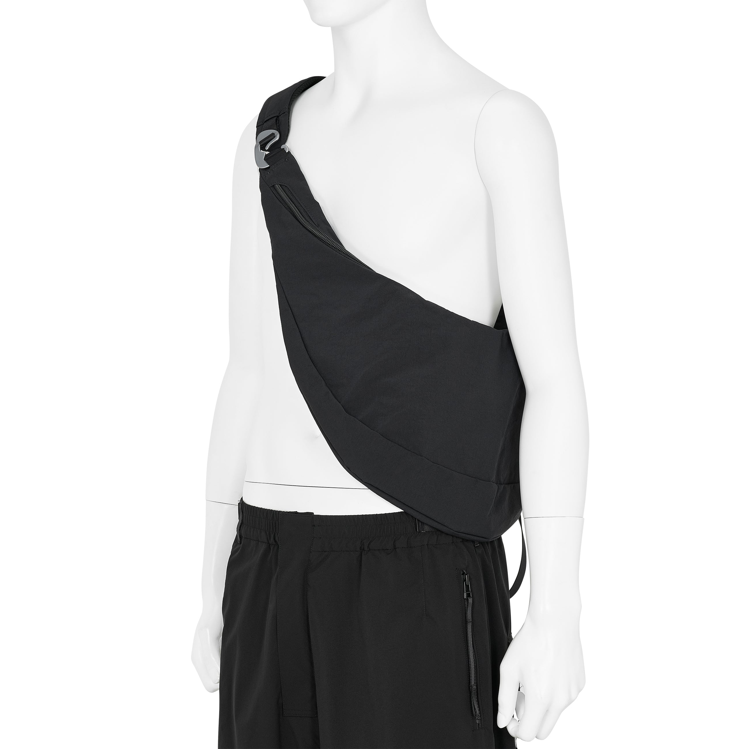 HELICOID ACROSS BODY BAG BLACK