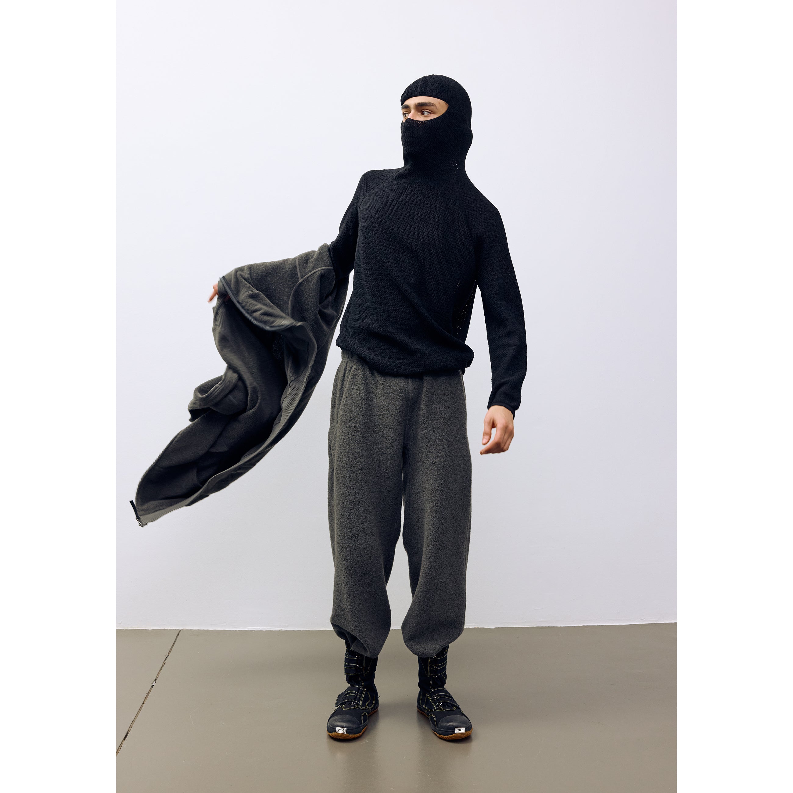 PERFORATED WHOLE GARMENT KNIT TOP BLACK