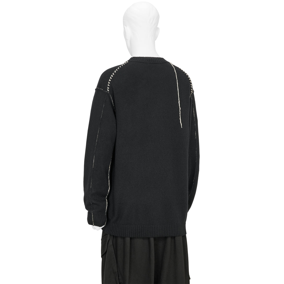 EMBROIDERY KNIT BLACK