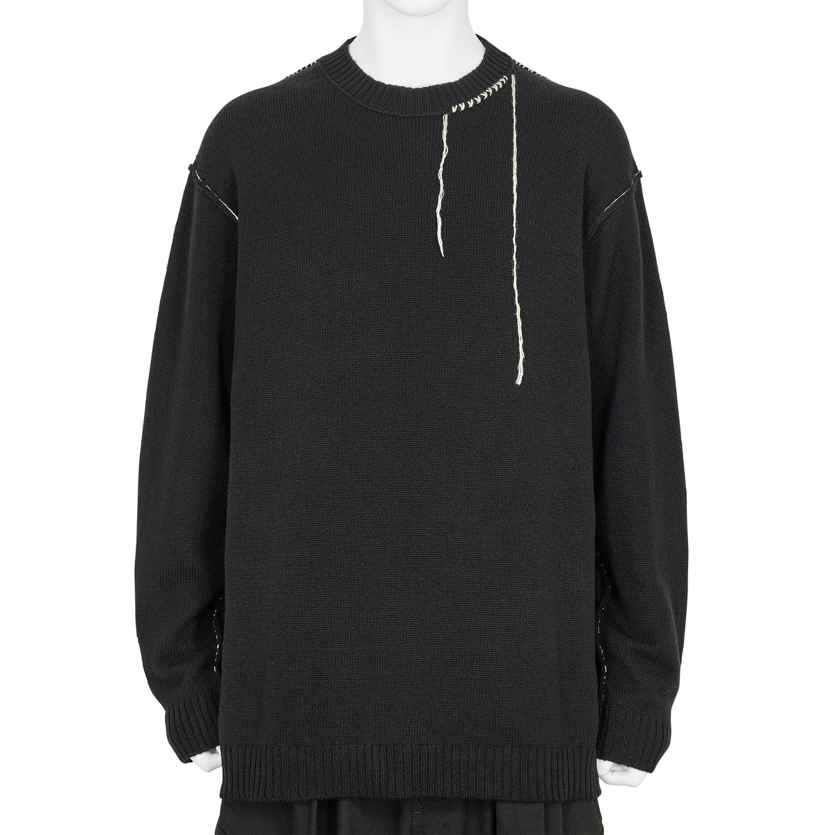 EMBROIDERY KNIT BLACK
