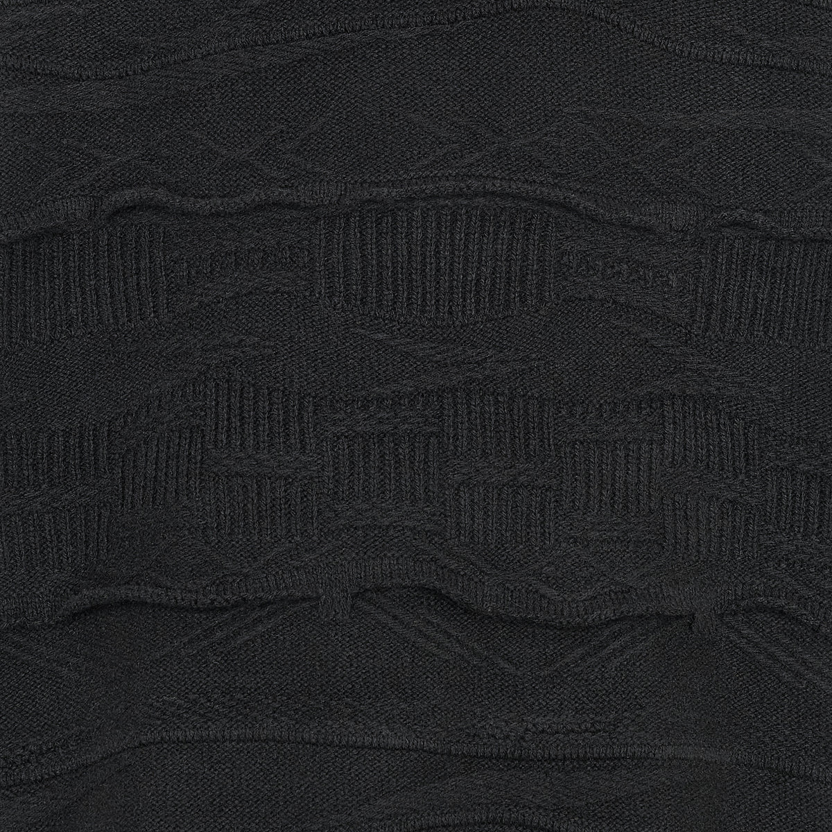 RELIEF KNIT BLACK