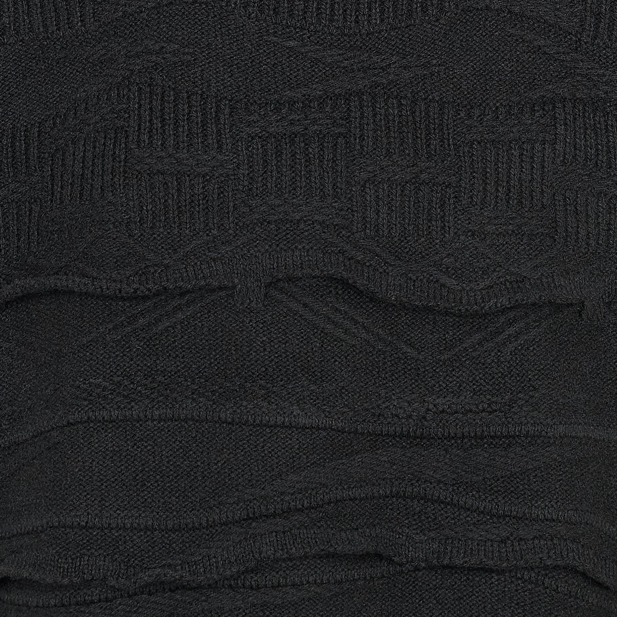 RELIEF KNIT BLACK